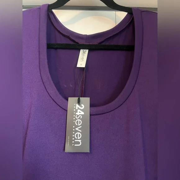 Deep Purple Knee length dress - Picture 4 of 4